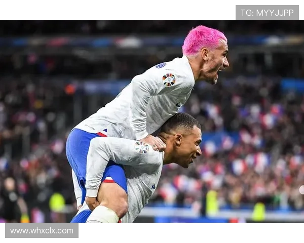 格列兹曼与姆巴佩对比:组织核心与终结核心的战术角色差异 格列兹曼与姆巴佩对比:组织核心与终结核心的战术角色差异